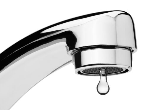 Slow dripping water tap